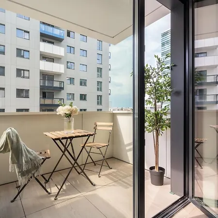 North By Urbanesq Cortina E