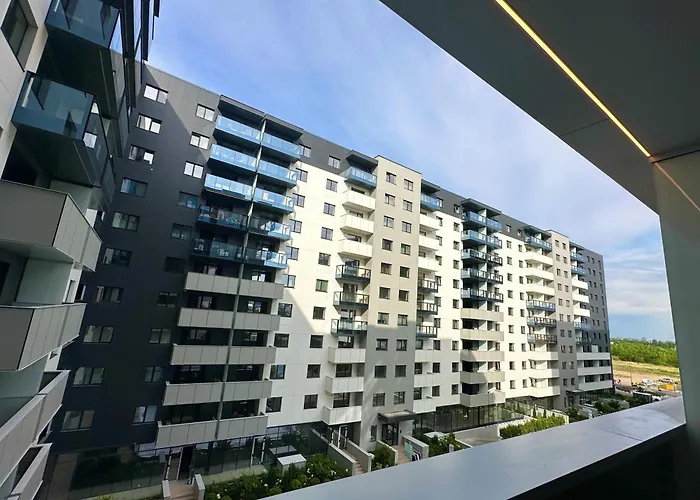 North By Urbanesq Cortina E