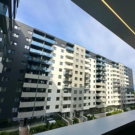 North By Urbanesq Cortina E